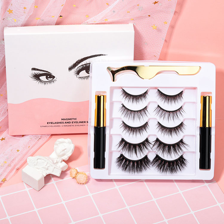 Magnetni eyeliner z kompletom trepalnic